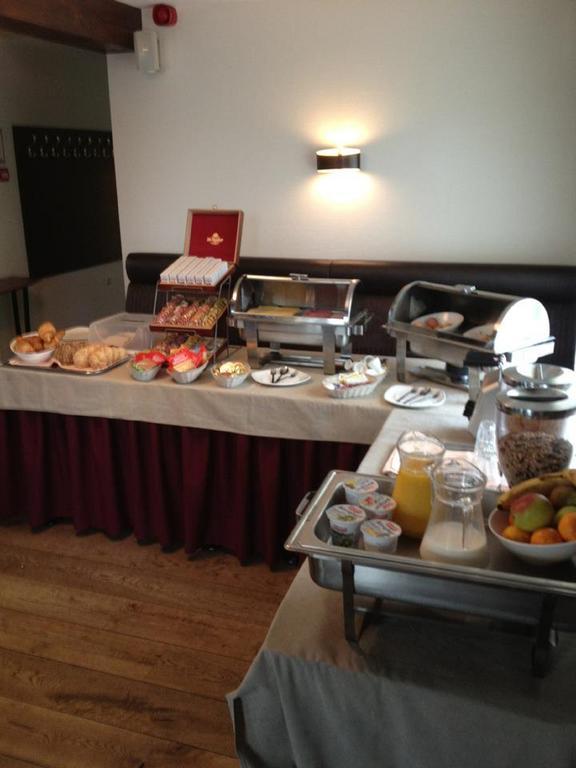 Hotel Brasserie Oud Maren ภายนอก รูปภาพ