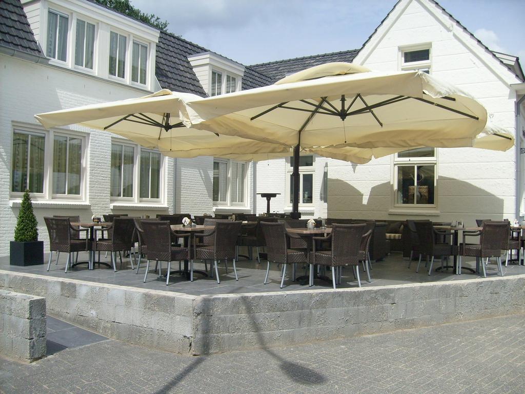 Hotel Brasserie Oud Maren ภายนอก รูปภาพ